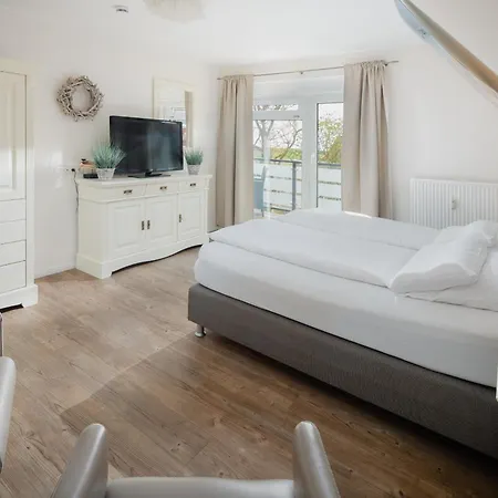 Апартаменты Appartementhaus Bracht - Luxus-suite Йюст